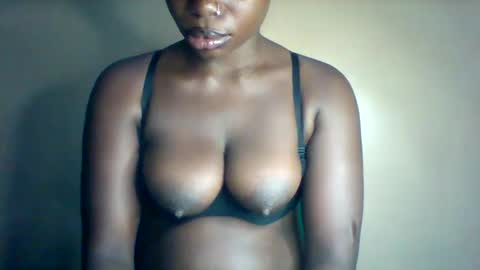 Maverlous pussy online show from April 16, 2026, 1:17 am