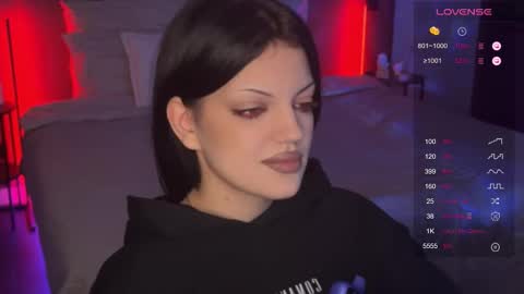 Mavis online show from November 24, 2025, 11:15 pm