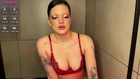 Snapshot of mavis_crystal chatting on February 5, 2026, 10:03 pm Mavis online show from February 5, 2026, 10:03 pm