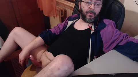 Snapshot of max818k chatting on December 28, 2024, 7:55 am Max online show from December 28, 2024, 7:55 am