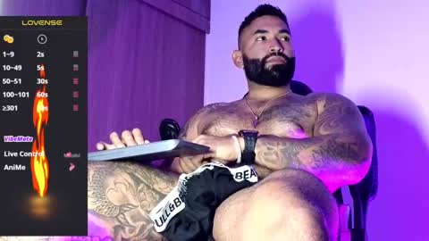 max__prada online show from October 19, 2025, 1:28 am