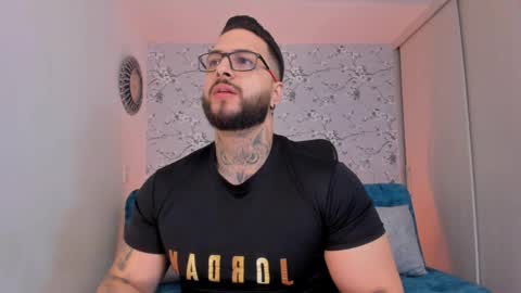 max D. online show from February 25, 2026, 11:42 am