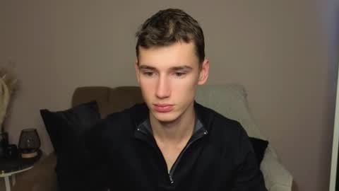 Max online show from September 26, 2025, 7:12 am