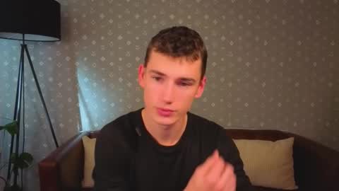 Max online show from September 30, 2025, 4:50 am