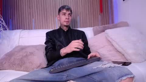 Snapshot of max_hader chatting on February 17, 2026, 12:45 pm Max online show from February 17, 2026, 12:45 pm