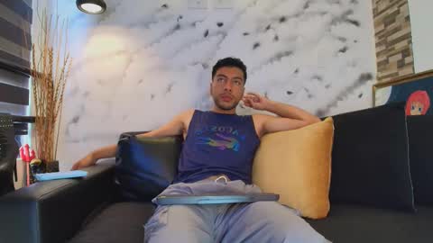 Max Hornye online show from March 26, 2026, 7:19 pm