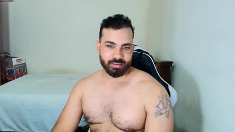 max_love25 online show from November 3, 2025, 8:10 pm