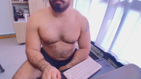 max_love25 online show from May 10, 2026, 7:30 pm