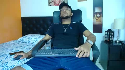 max_sexyhot26 online show from February 21, 2025, 3:01 am