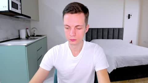 Max  online show from January 22, 2025, 12:27 pm