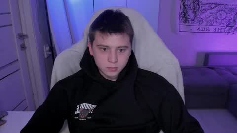 Snapshot of max_sm1th chatting on January 16, 2026, 7:40 pm Max online show from January 16, 2026, 7:40 pm