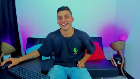 MAX     online show from November 17, 2025, 8:20 am