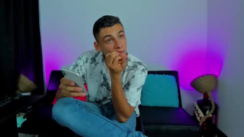 MAX     online show from February 21, 2026, 6:47 am