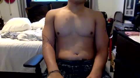 Snapshot of maxblairwood chatting on July 8, 2026, 2:27 am maxblairwood online show from July 8, 2026, 2:27 am