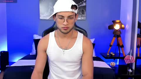 Snapshot of maxconor1 chatting on April 30, 2026, 3:02 am Max Conor online show from April 30, 2026, 3:02 am