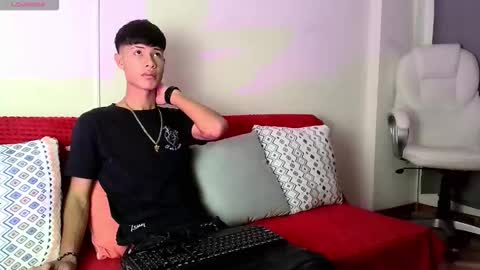 Snapshot of maxfont chatting on October 4, 2025, 7:12 pm maxfont online show from October 4, 2025, 7:12 pm
