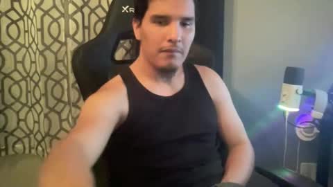 Snapshot of maxfreaky407284 chatting on January 6, 2026, 5:22 am perezcouple online show from January 6, 2026, 5:22 am