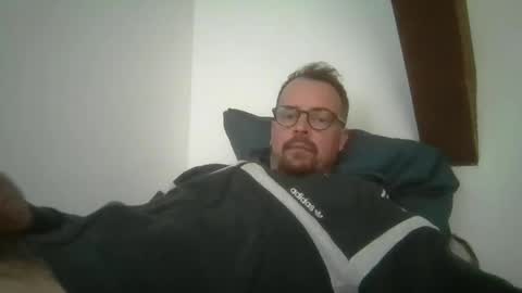 Snapshot of maxhorn591 chatting on April 8, 2026, 10:15 am maxhorn591 online show from April 8, 2026, 10:15 am