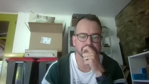 Snapshot of maxhorn591 chatting on April 9, 2026, 9:26 am maxhorn591 online show from April 9, 2026, 9:26 am