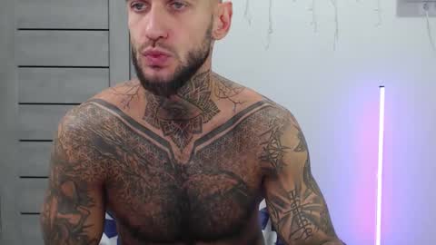 Maximus Fox online show from October 1, 2025, 6:52 am