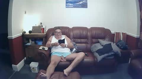 MAX online show from October 25, 2025, 10:48 pm