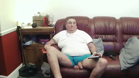 MAX online show from April 3, 2026, 11:36 pm