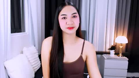 maxie greyson online show from December 16, 2025, 6:18 am