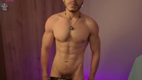 Snapshot of maxifit_ chatting on February 25, 2026, 9:30 am Mikael online show from February 25, 2026, 9:30 am