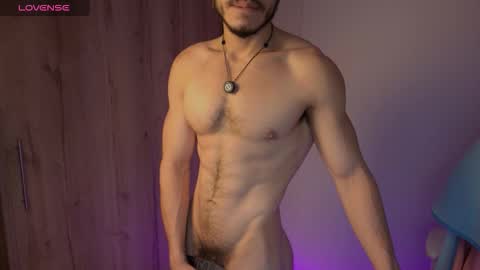 Snapshot of maxifit_ chatting on March 16, 2026, 9:24 am Mikael online show from March 16, 2026, 9:24 am