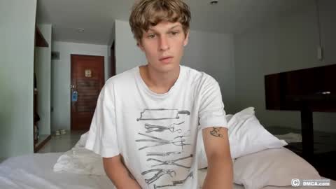 Snapshot of maxim_burn chatting on May 4, 2026, 8:43 am maxim burn online show from May 4, 2026, 8:43 am
