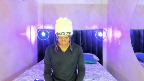 Snapshot of maxim_walker chatting on November 9, 2025, 3:05 am maxim online show from November 9, 2025, 3:05 am