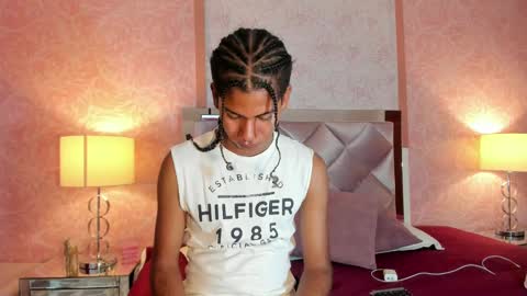 Snapshot of maxim_walker chatting on November 16, 2025, 3:12 am maxim online show from November 16, 2025, 3:12 am