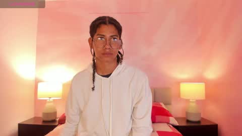 Snapshot of maxim_walker chatting on November 17, 2025, 3:12 am maxim online show from November 17, 2025, 3:12 am