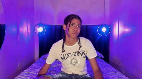 Snapshot of maxim_walker chatting on November 20, 2025, 3:07 am maxim online show from November 20, 2025, 3:07 am