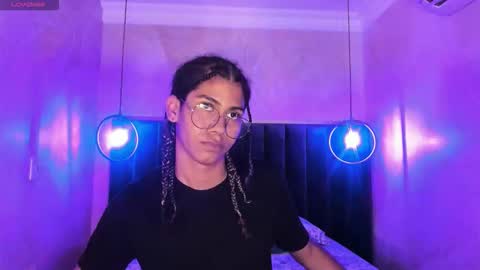 Snapshot of maxim_walker chatting on November 22, 2025, 3:16 am maxim online show from November 22, 2025, 3:16 am