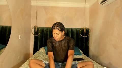 Snapshot of maxim_walker chatting on November 25, 2025, 3:06 am maxim online show from November 25, 2025, 3:06 am