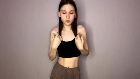 Snapshot of maximaboamah chatting on June 1, 2026, 2:13 am July online show from June 1, 2026, 2:13 am