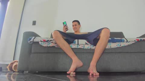 maximo__77 online show from October 10, 2025, 4:17 pm