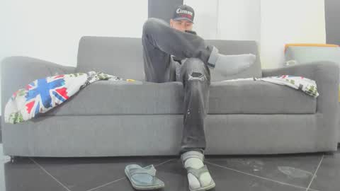 maximo__77 online show from November 13, 2025, 11:58 pm