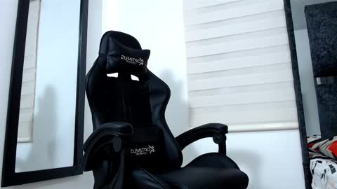 Snapshot of maximo_sebastian chatting on March 12, 2025, 7:02 am Maximo Sebastian online show from March 12, 2025, 7:02 am