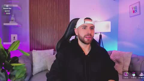 Maximo Wolf online show from February 3, 2026, 8:25 pm