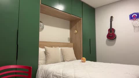 Snapshot of maximohoot chatting on November 29, 2025, 1:30 am Sebastian online show from November 29, 2025, 1:30 am