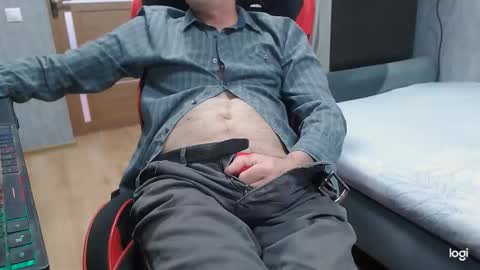 maximus3334 online show from March 13, 2026, 11:17 am