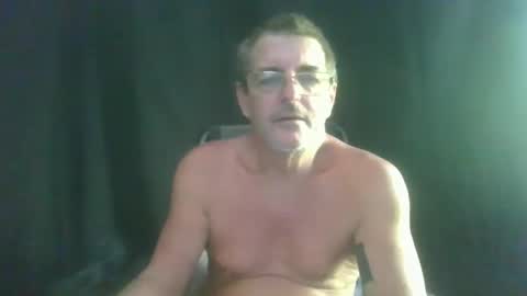 Snapshot of maximus_oreally chatting on January 16, 2025, 12:02 am Max online show from January 16, 2025, 12:02 am