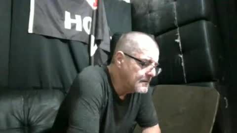 Max online show from December 23, 2025, 1:14 am