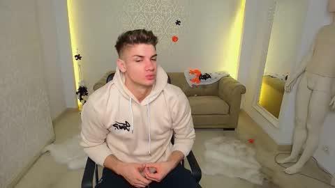 Snapshot of maxkaiden chatting on October 29, 2025, 5:53 am MaxKaiden online show from October 29, 2025, 5:53 am