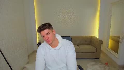 Snapshot of maxkaiden chatting on November 5, 2025, 5:51 am MaxKaiden online show from November 5, 2025, 5:51 am