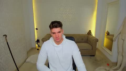 Snapshot of maxkaiden chatting on November 12, 2025, 5:41 am MaxKaiden online show from November 12, 2025, 5:41 am