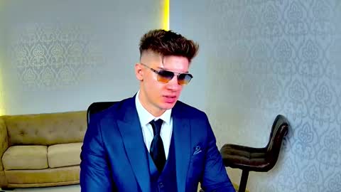 MaxKaiden online show from February 14, 2026, 6:54 am