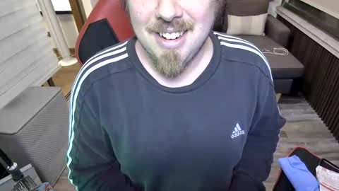 Snapshot of maxredz chatting on February 3, 2026, 3:26 am Max online show from February 3, 2026, 3:26 am